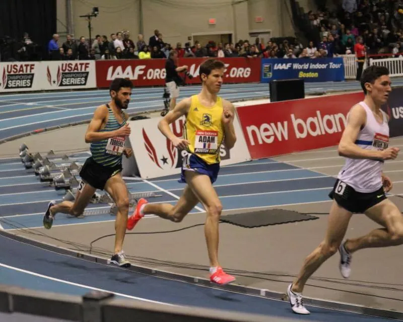 Guillaume Adam lors d'un mile en salle à Boston
